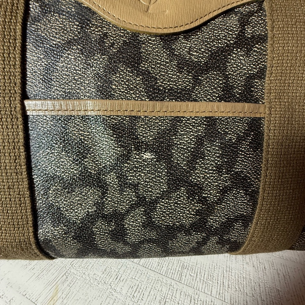 👉 YSL Yves Saint Laurent Giraffe Print Duffel Travel Tote Bag Large - Picture 6 of 6